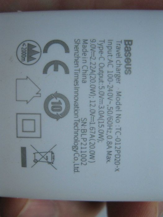 Сетевое зарядное устройство Baseus TC-012PD20-x   5.0V 3.0A  Type-C