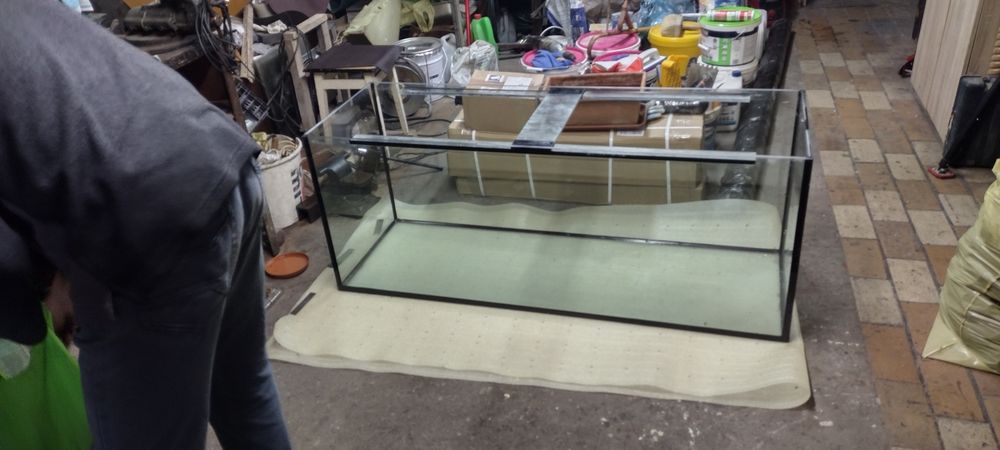 Sprzedam aquarium o wymiarach 1,40/50/60