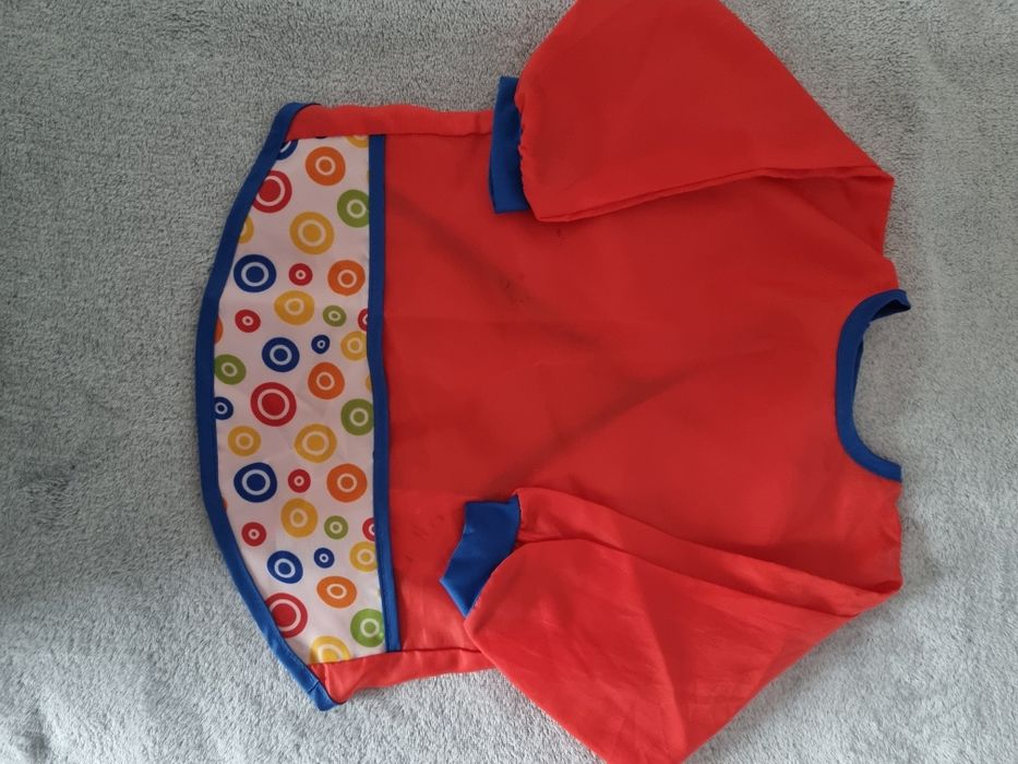 Śliniak śliniaczek fartuszek do malowania dziecięcy dla dzieci