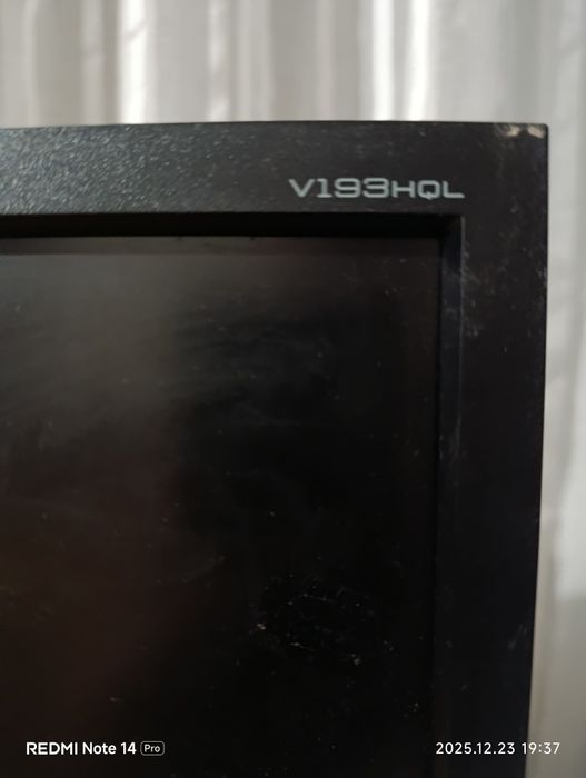 Acer v193HQL монітор