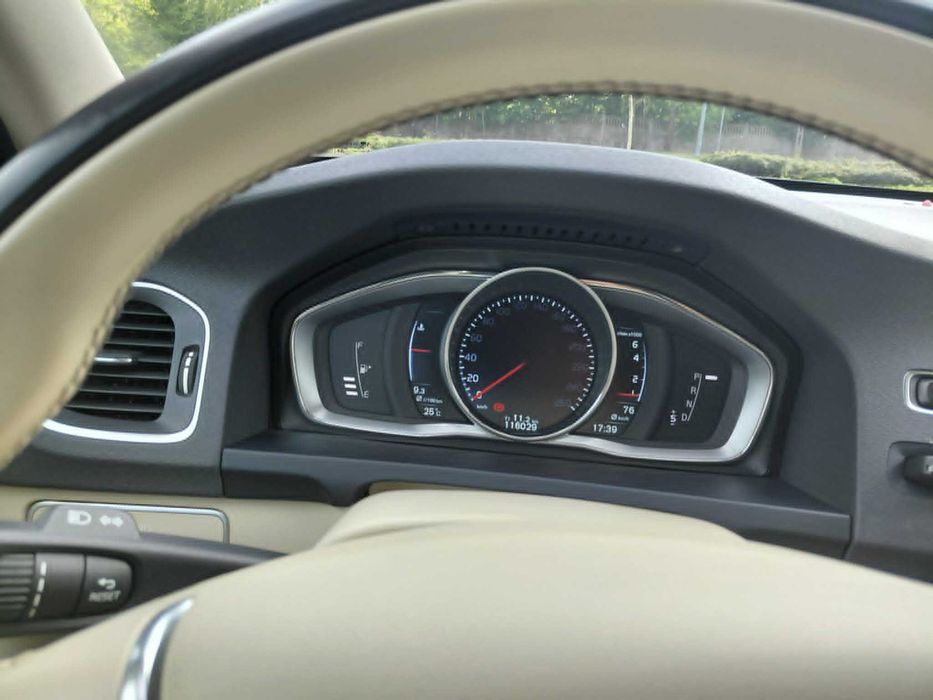 Sprzedam VOLVO S60 2,5 T5 AWD