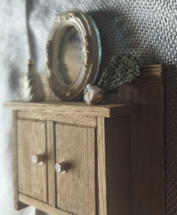 Armário com espelho casa de bonecas