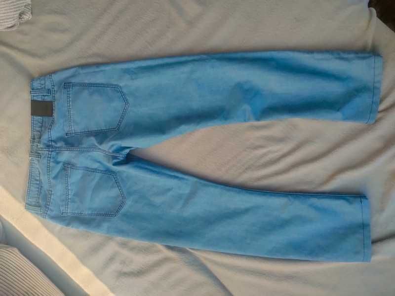 #522 Spodnie męskie marki Cropp