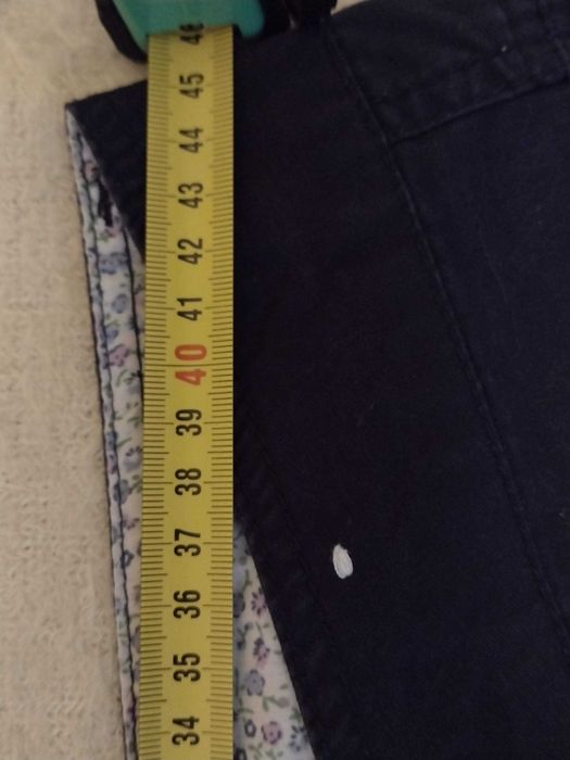 Sprzedam damskie krótkie spodenki