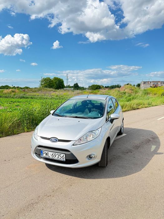 Ford Fiesta Fiesta w automacie, podgrzewana szyba i lusterka, mały przebieg