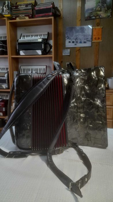 Akordeon Paolo Soprani 80 basów