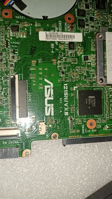 Laptop ASUS - płyta główna, bateria, zasilacz