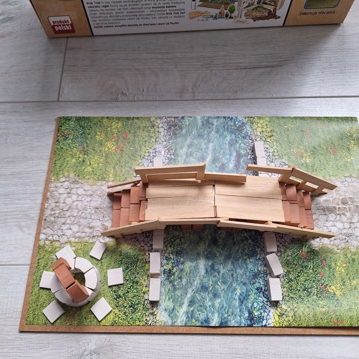 Brick trick trefl Buduj z cegły 2w1