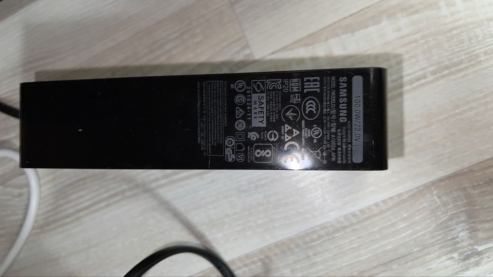 Монітор samsung s28bg702ei
