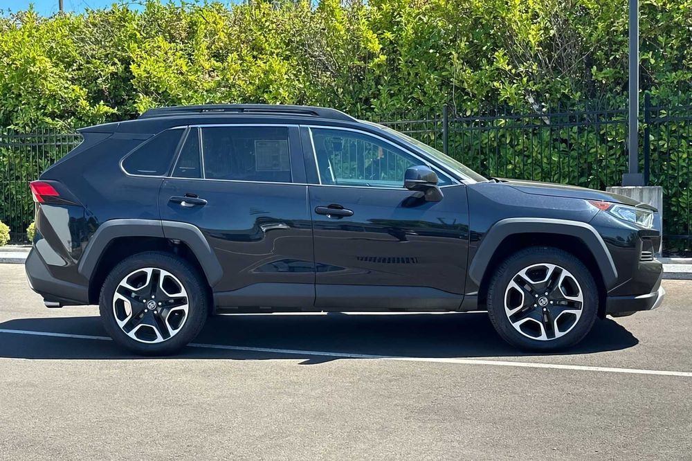 Toyota RAV4 Adventure      2020