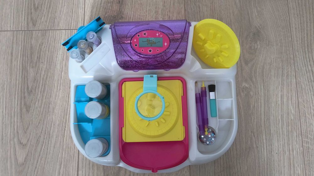 Zestaw do ozdabiania paznokci