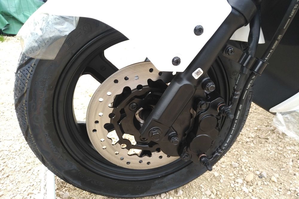 Luyuan MKK Pro Max 72V45Ah | 5200W | 150Km | 80Km/h | C/ Matrícula