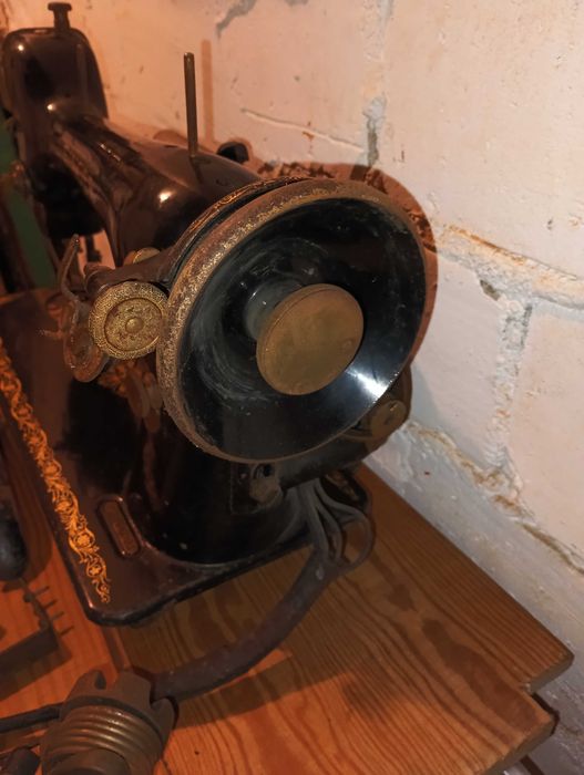 maszyna SINGER + pełen zestaw części napędu elektrycznego