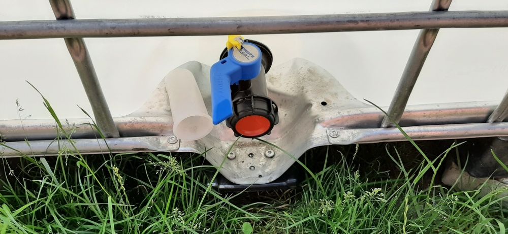 Zbiornik na wode,mauzer 1000 litrow.