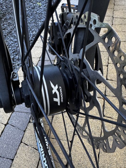 Rower trekkingowy Cube Kathmandu 46 cm/28”/ XT / RockShox / Dynamo w piaście / LED / Stan bardzo dobry