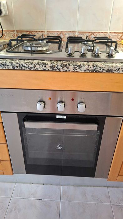 Reservada - Para desmontar, cozinha equipada