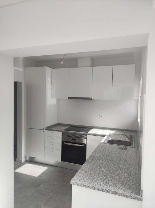 T2 - Ground Floor Apartment in a Semi-Detached House in S. Domingos de Rana
