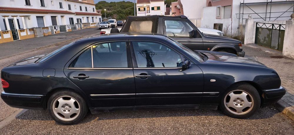 Mercedes-Benz Classe E 230 (W210) 2.3 Gasolina de 1997 – Vendido no estado em que se encontra