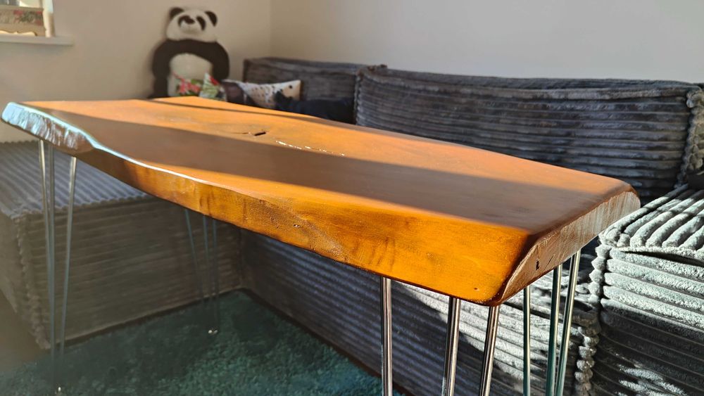 Ręcznie robiony stolik / biurko/ toaletka z litego drewna lipowego