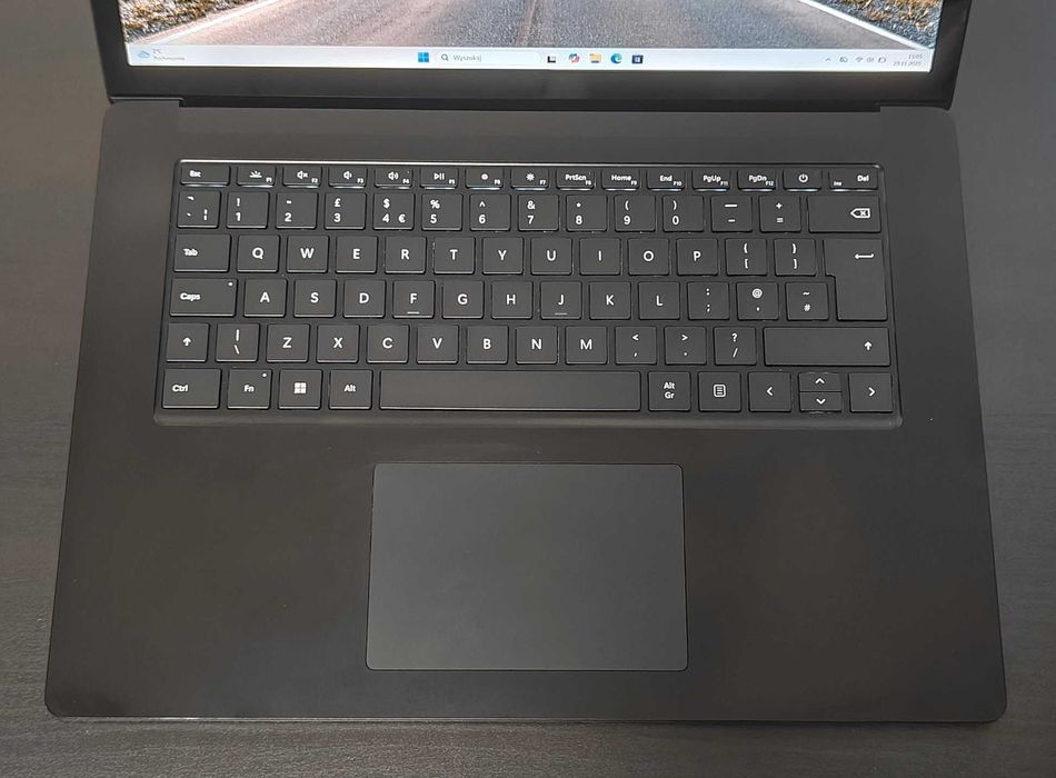 Surface Laptop 4 15" 2K i7-1185G7 32GB 1TB 1979 Windows 11 Opis