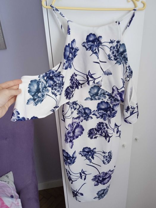 Sukienka w kwiaty ASOS