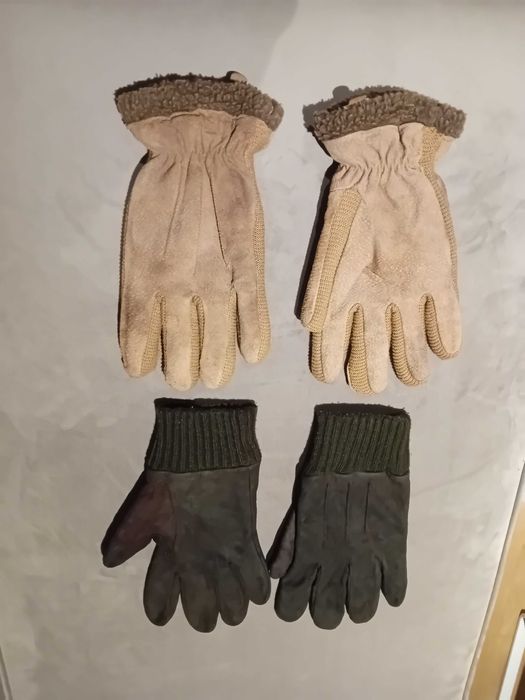 Vendo 2 pares de luvas
