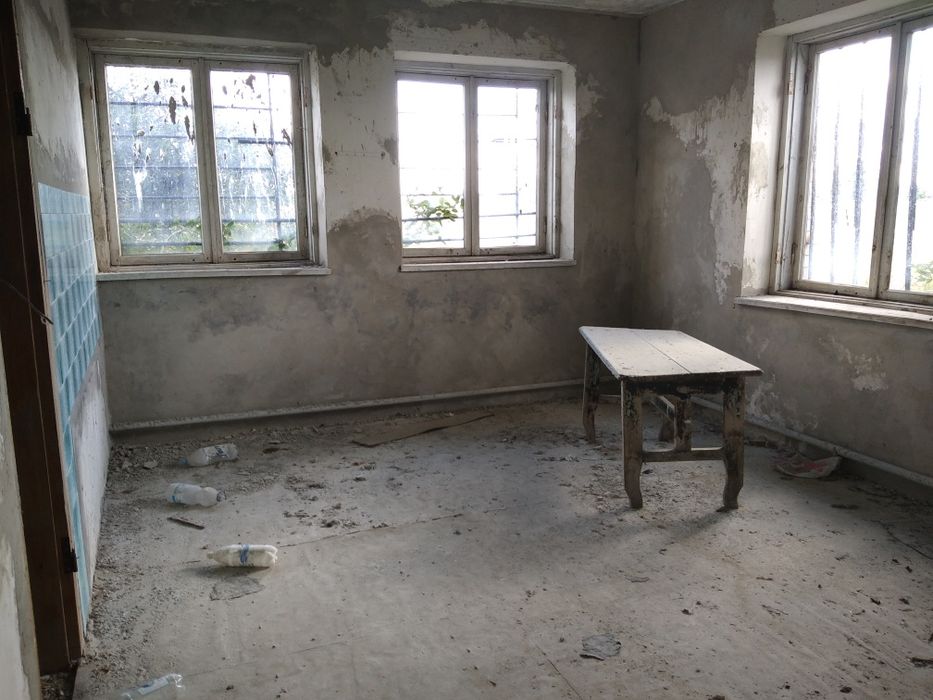 Будинок.         .