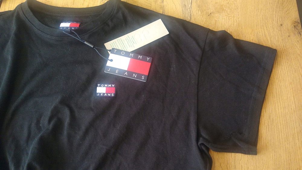 Tommy Jeans 34 Xs T-Shirt Damski Czarny Logo Crop Fit D3017