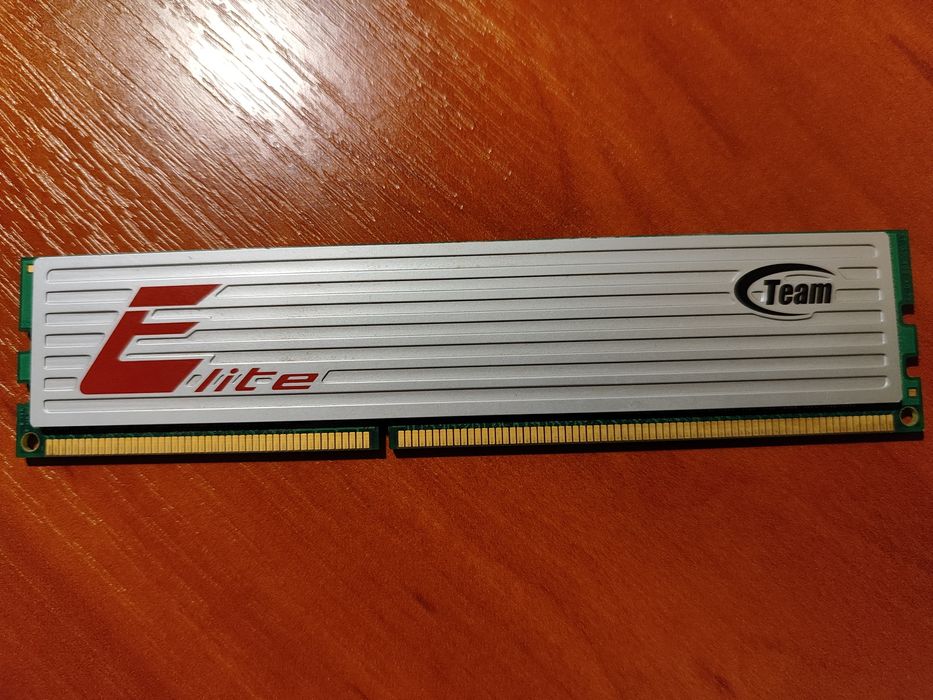 ОЗУ DDR-2 + DDR-3 (2GB кожна)