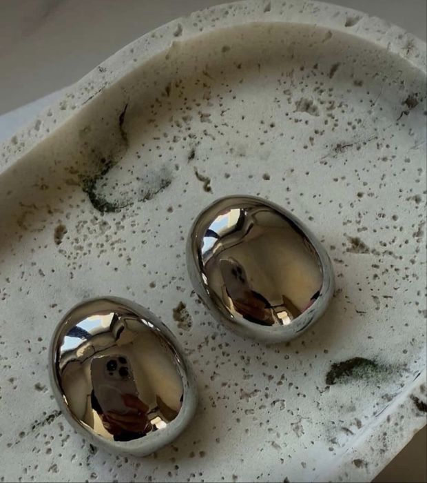 Продам сережки біжутерія.