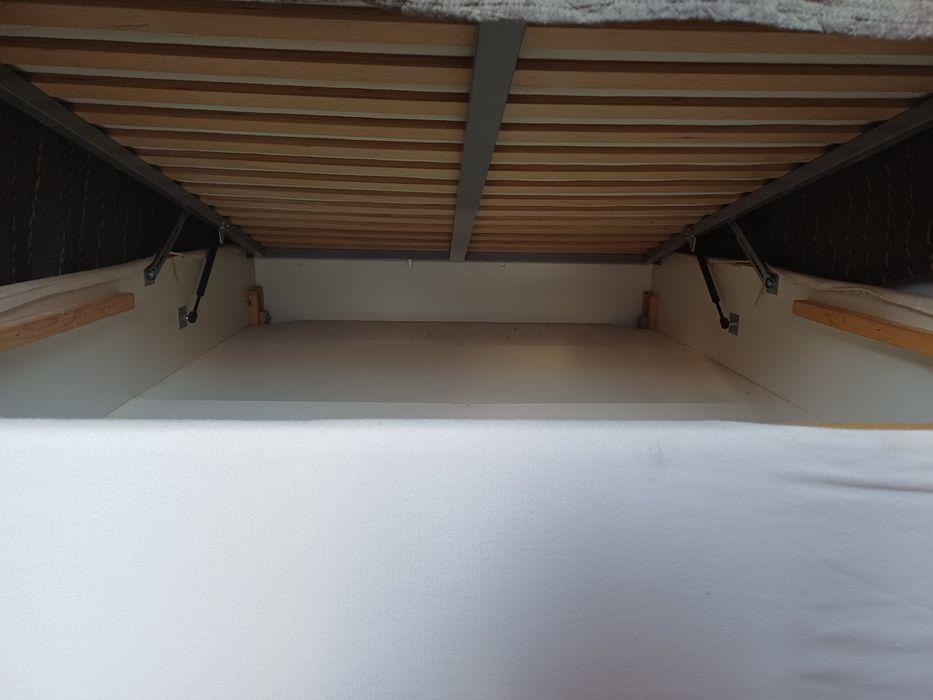 Estrado cama de casal com gavetão ikea