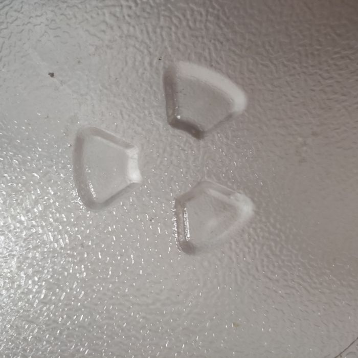 Prato e base de microondas