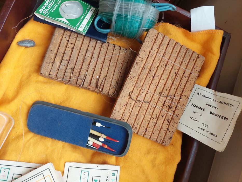 Material de pesca antigo vintage