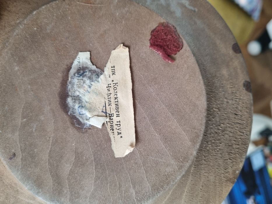 Dekoracyjne talerze do powieszenia 2 metalowe i 2 drewniane radzieckie