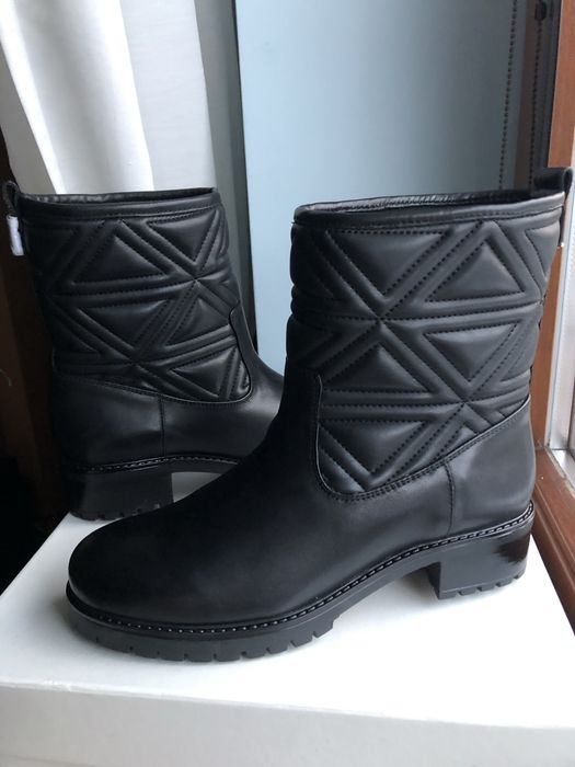 Emporio Armani nowe czarne skórzane botki trapery pikowane 39