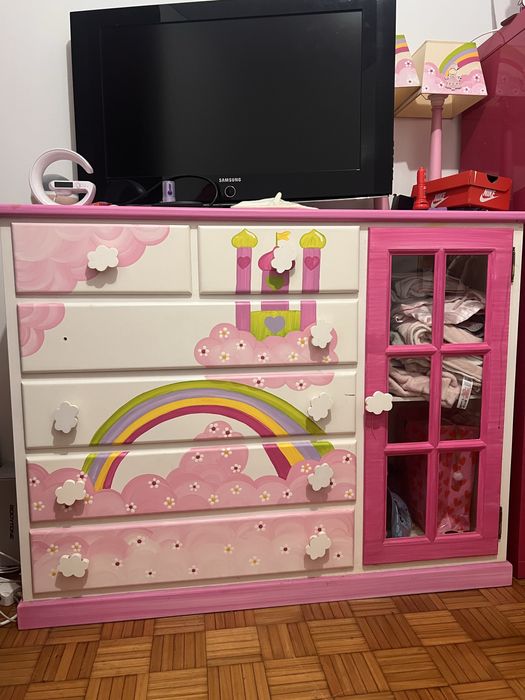 Comoda com dois candeeiros