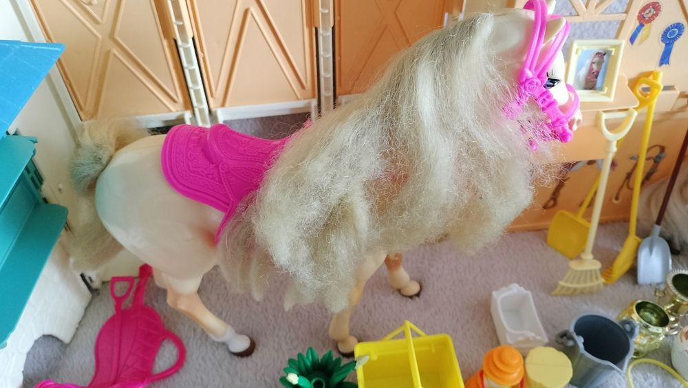 Stajnia dla barbie nr 2