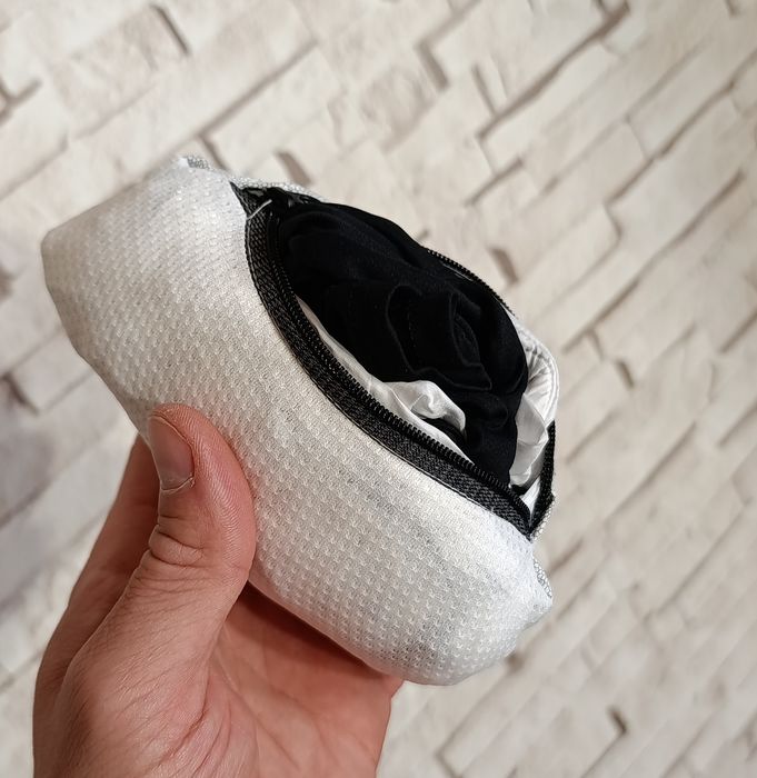 Damska ultralekka kurtka biegowa Adidas roz.M