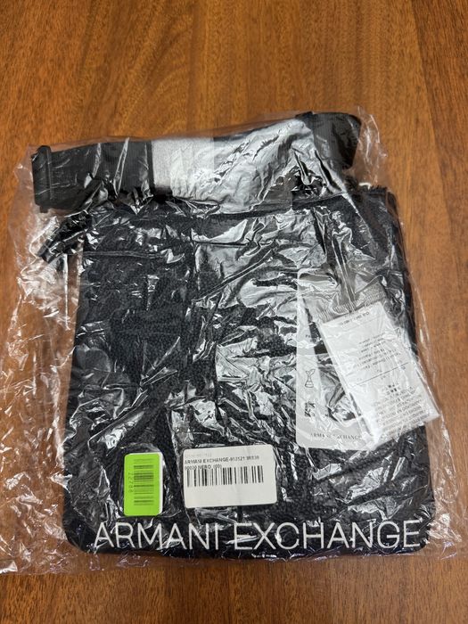 Продаю новую мужскую сумку ARMANI