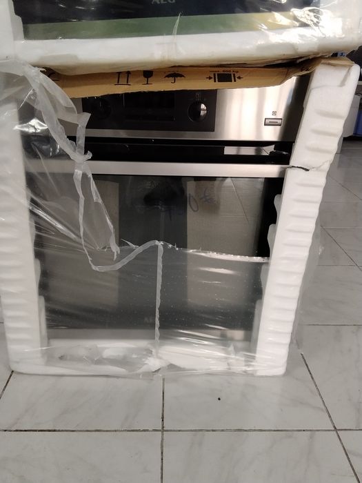 Forno elétrico AEG