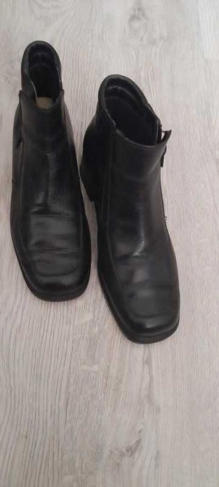 Botki kozaki r. 41 czarne skórzane  zamki skóra naturalna