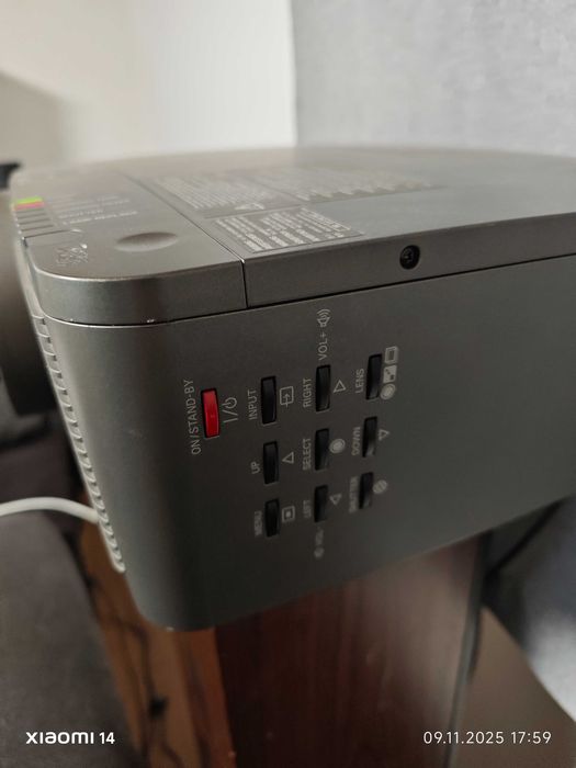 Проэктор EIKI LC-WXL200