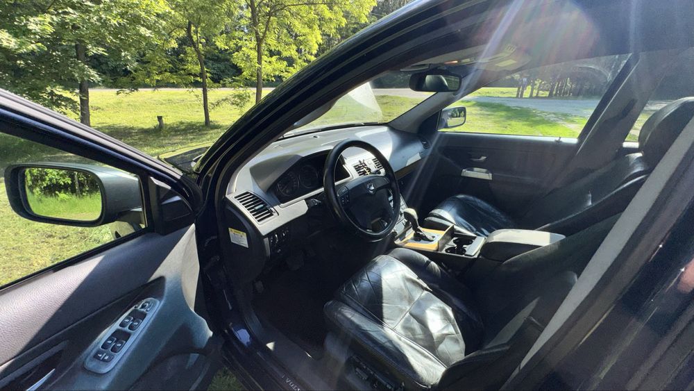 Продам Volvo XC90
