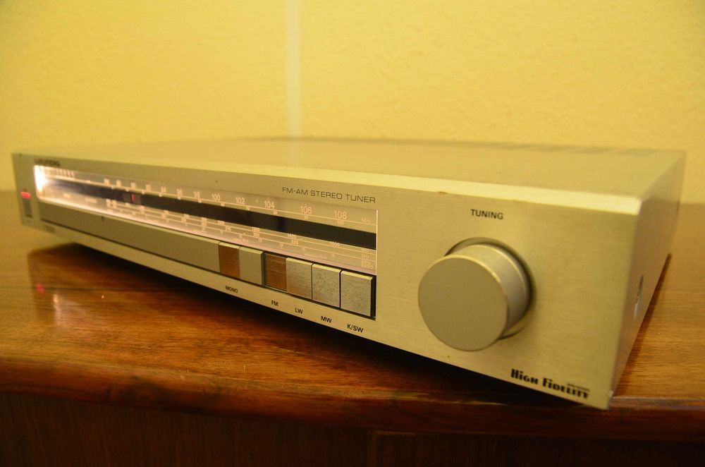 Rádio Grundig T 7000
