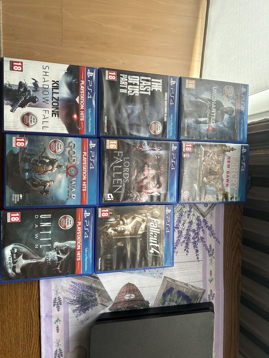 Playstation 4 1TB 1 Pad 8 Gier!