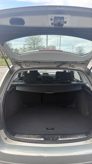 Toyota Avensis 2.0 дизель в гарному стані