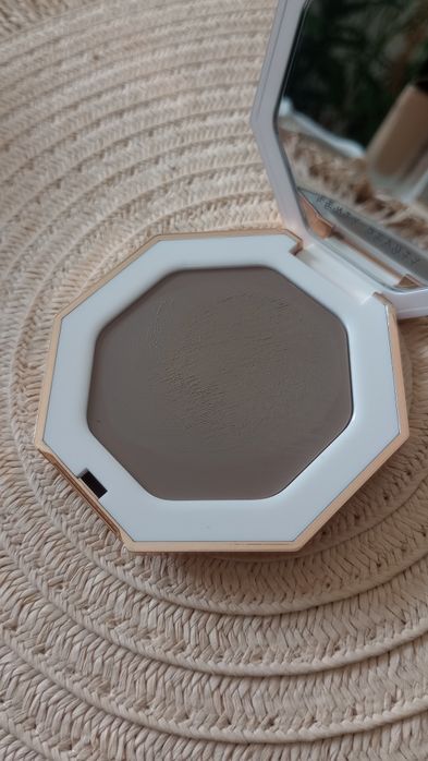 Bronzer w kremie Fenty Amber