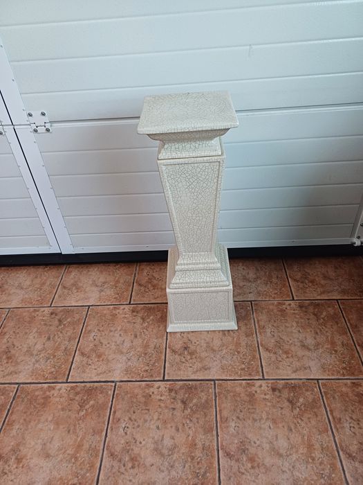 Coluna de vaso de decoração.