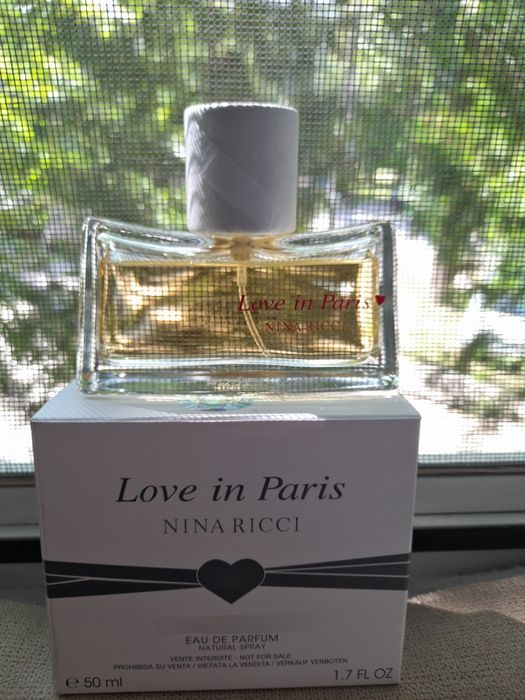 На подарунок Nina ricci Love in Paris