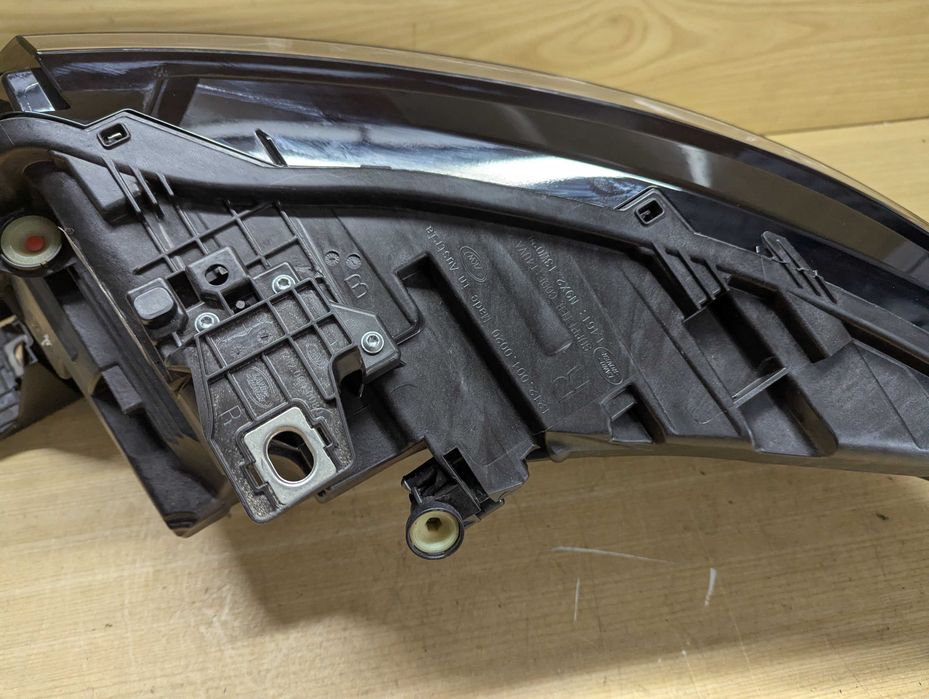 Фара Land Rover RANGE ROVER Sport LED
